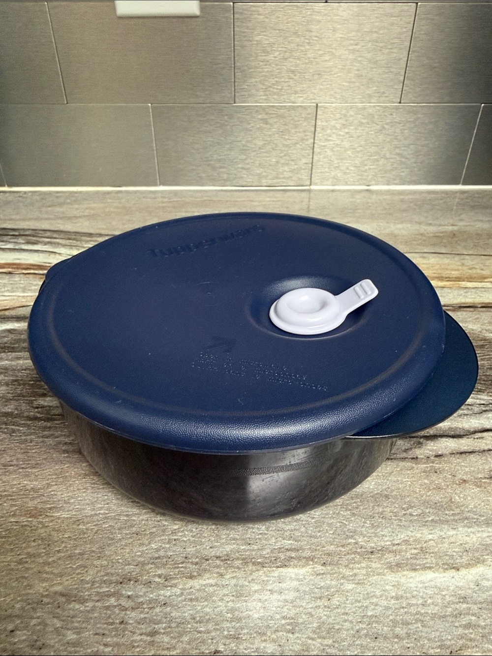 Tupperware Vent n Serve